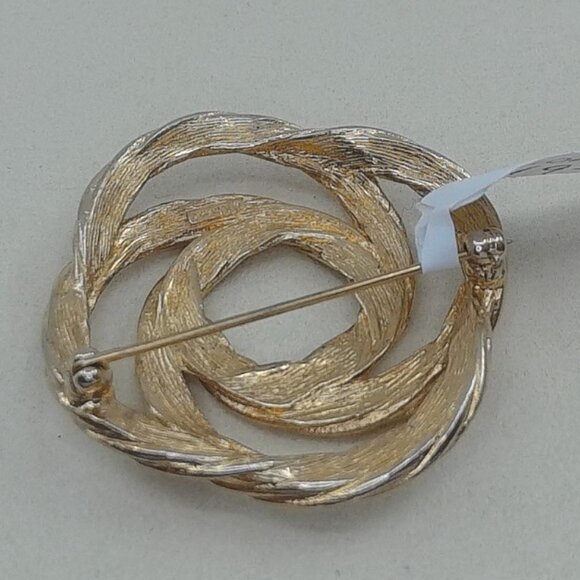 Vintage Monet Textured Knot Brooch – Gold-Tone, 1.5” - Picture 2 of 3
